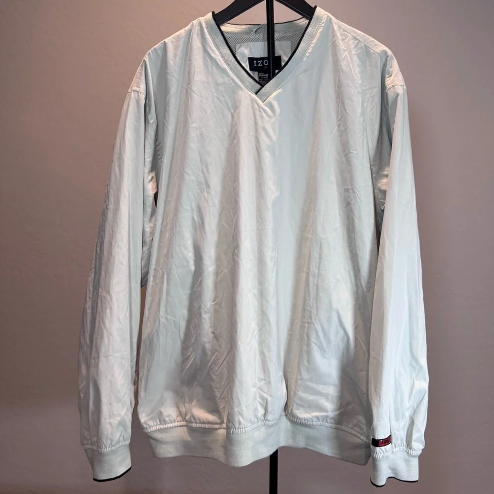 Izod XFG Off-White V-Neck Windbreaker, Zip Pockets,‎ Size XL